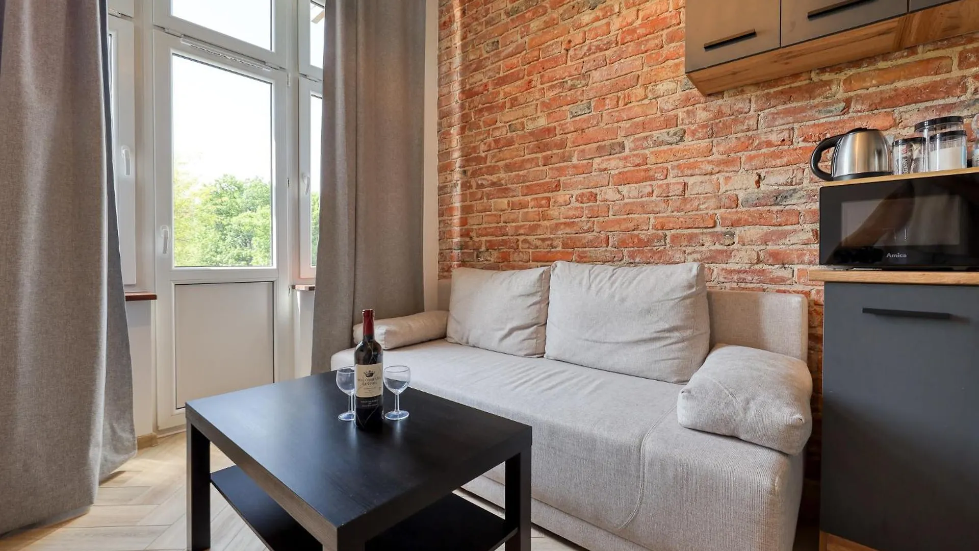 Industrial Apartment Warschau 0*,