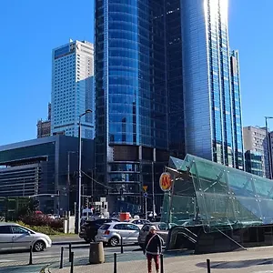 Centrum - Metro Rondo Onz Apartman